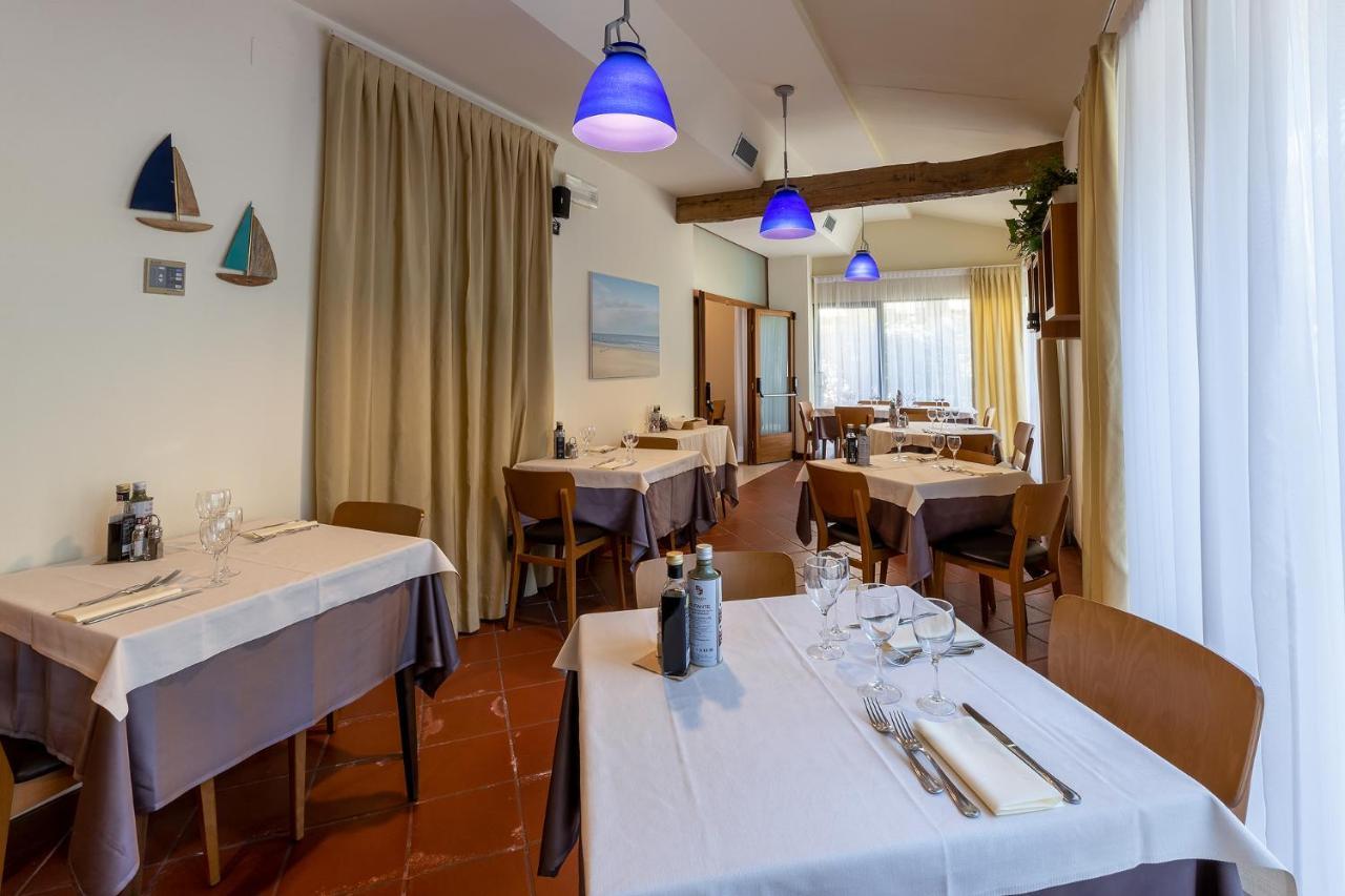 La Tavernetta Marina Romea Exterior photo